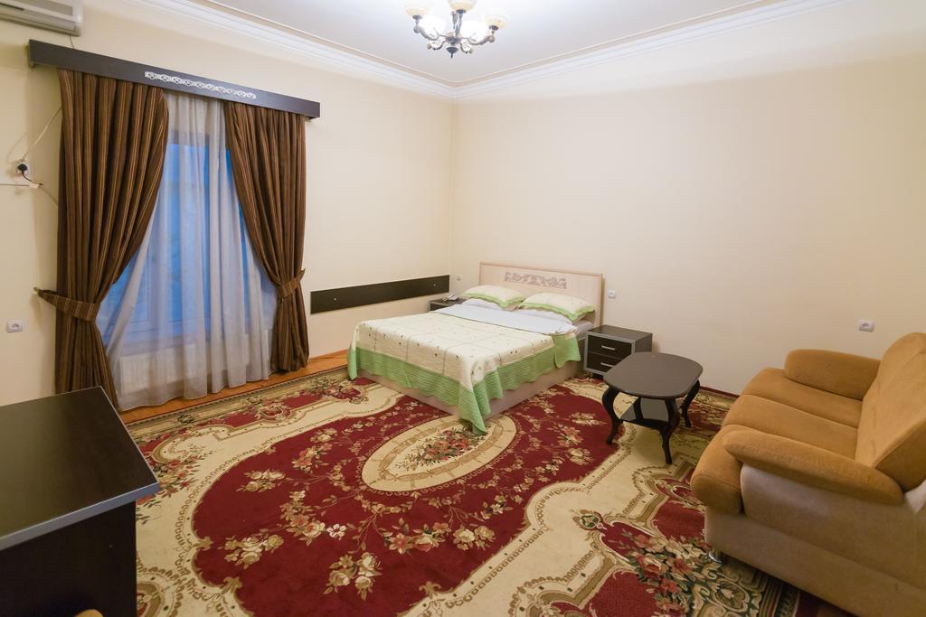 Araz Hotel Baky Esterno foto